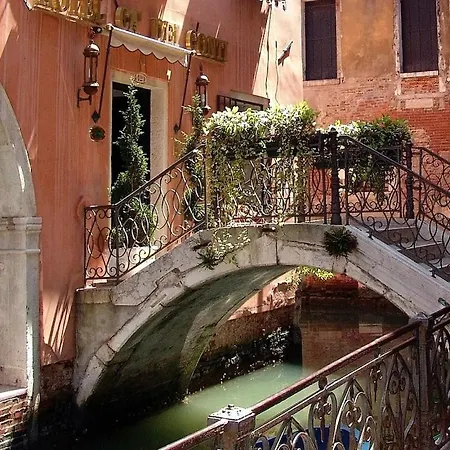 Ca' - 5 Min To Rialto Bridge Apartmán Benátky