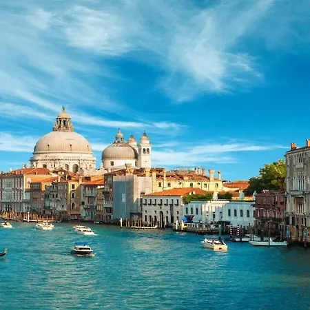 Ca' - 5 Min To Rialto Bridge Apartmán
